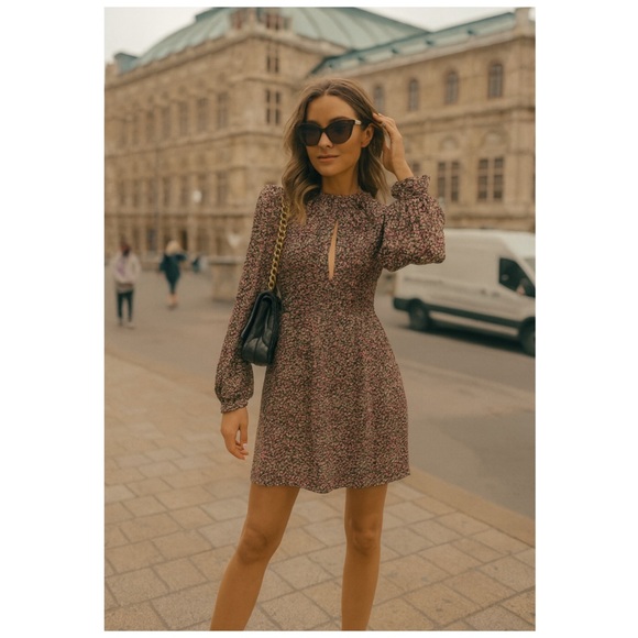 NEW IENNA for MAC DUGGAL Black Floral Long Sleeve Keyhole Mini Dress Size 2 - Picture 2 of 12